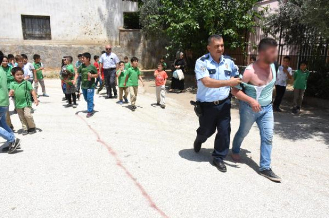 Aldatılan Kadın, Sevgilisiyle Buluşan Kocasını Kadının Eşine Yakalattı
