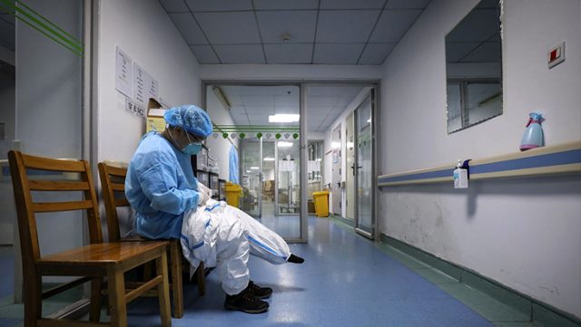 İngiliz Basını: Türkiye’nin Gönderdiği Yardımların Gecikmesi Sağlık Sistemimizi Çökertebilir