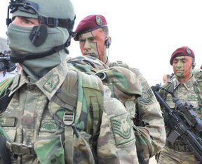 PKK’nın Korkulu Rüyası Bordo Bereliler Şemdinli’de Sahaya İndi