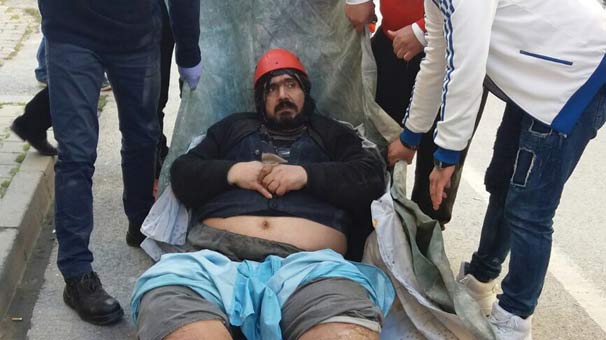 200 Kiloyu Aşınca Kapıdan Sığmadı, Pencereden Çıkarıldı
