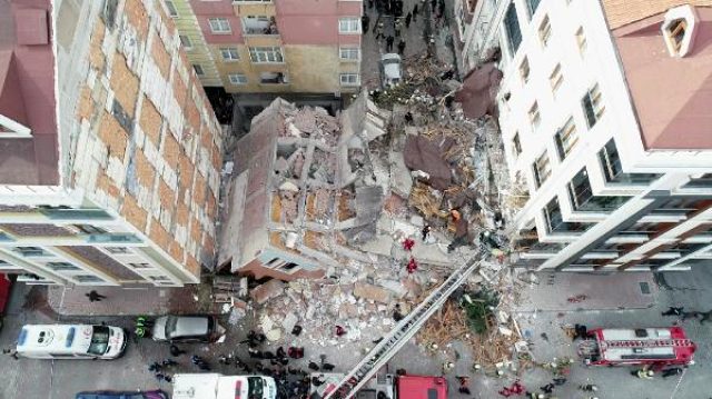 Son Dakika: Bahçelievler Belediye Başkanı Hakan Bahadır: Binanın Yarın Yıkılması Planlanıyordu, Bugün Bir Şekilde Yan Yattı