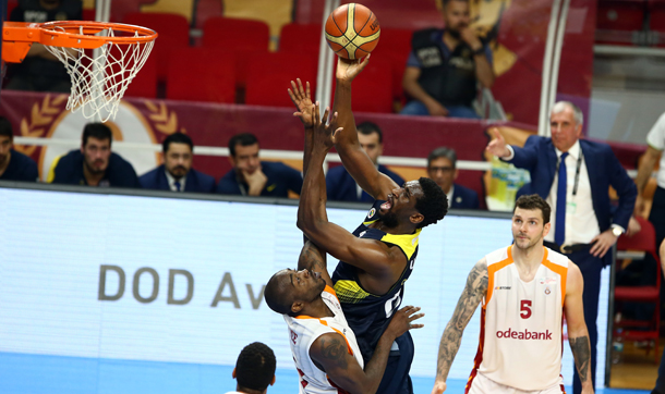 Fenerbahçe, Galatasaray Odebank’ı 82-75 Yenerek Finale Yükseldi