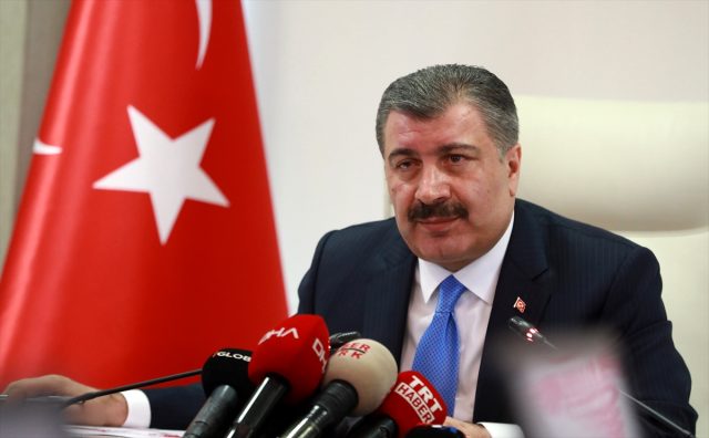 Bakan Koca, Koronavirüsün Yaşlılar İçin Risk Oluşturduğuna İşaret Etti
