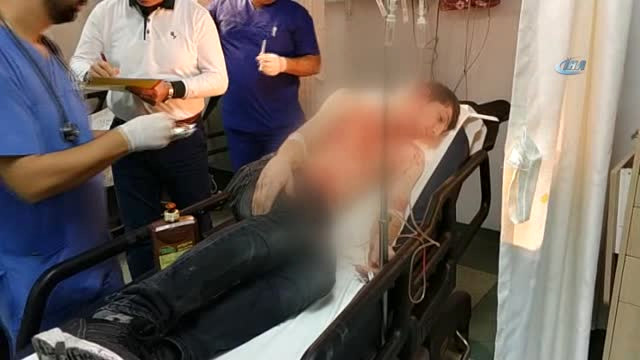 Travestinin Usturalı Saldırısına Uğrayan Genç Garson Ölümden Döndü