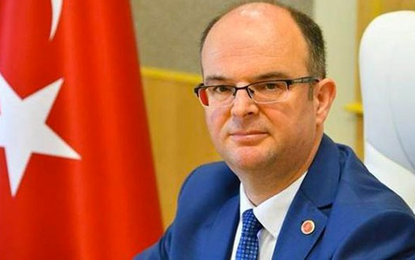 Rektörün Dekan Vekili Eşi Görevden Alındı