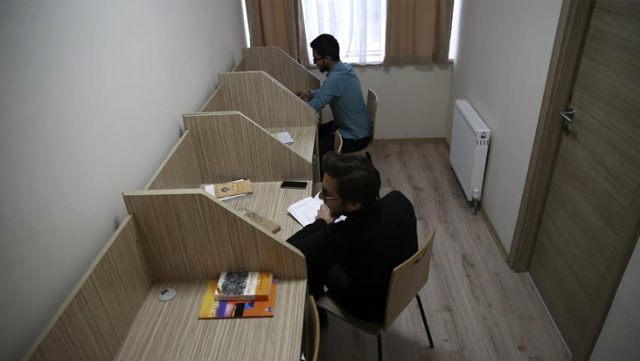 Son Dakika: Gençlik Ve Spor Bakanı Kasapoğlu: 380 Bin Üniversite Öğrencisine Yurt Ücretleri İade Ediliyor