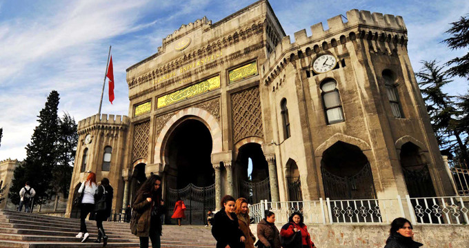 İstanbul Üniversitesinde Skandal!