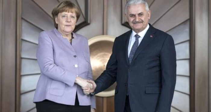 Başbakan Yıldırım’dan Merkel’e Çağrı: Yeni Bir Sayfa Açalım, Geçmişi Unutalım