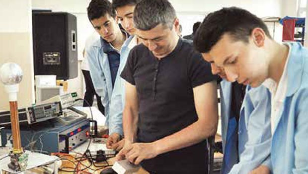 Mesleki ve teknik liseler için yeni düzenleme: Sınavsız geçiş yok