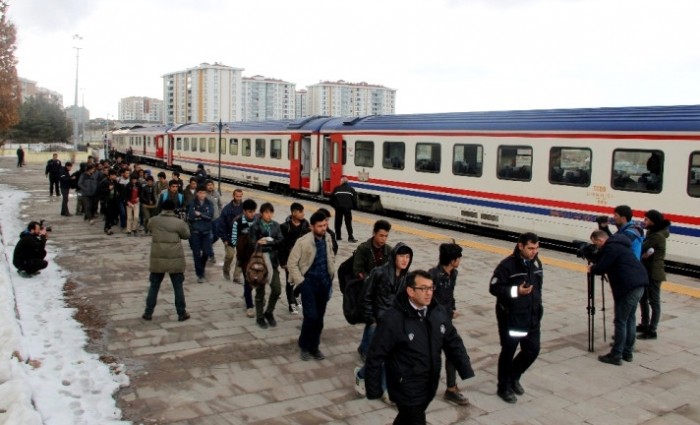 Doğu Ekspresi’nde Kaçak Göçmenlere Bir Operasyon Daha! Yolculukları Kars’tan Erzurum’a Kadar Sürdü