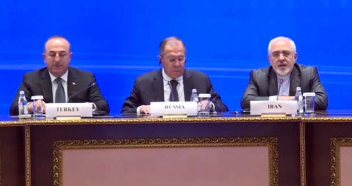 Çavuşoğlu, FETÖ Ağzıyla Konuşan Gazeteciyi Fırçaladı