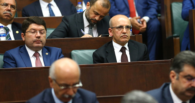 Mehmet Şimşek, İstifa İddialarının Ardından AK Parti Grup Toplantısı’nda