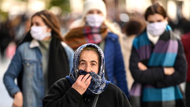 Koronavirüsün Kuluçka Dönemi 12 Nisan’fa Bitiyor! Salgın Gerilemezse Sokağa Çıkma Yasağı Getirilecek