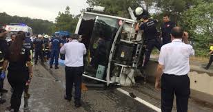 Antalya’da Otel Personelini Taşıyan Midibüs Devrildi: 3 Ölü, 15 Yaralı