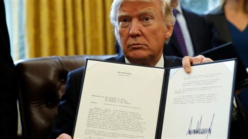 Trump ‘Meksika Duvarı’na Onay Veren Kararı İmzaladı