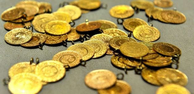 Altın, Doların Değerinin Artacağı Beklentisiyle Düştü