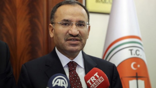 Adalet Bakanı Bozdağ: Adil Öksüz’ü Türkiye’de Saklıyorlar