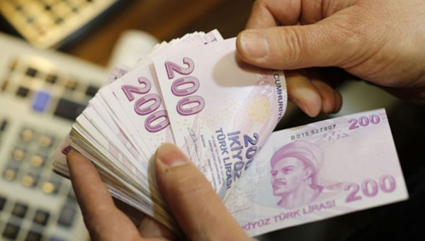 Emekli, Dul ve Yetim Bir Kadın 3 Aylık Birden Alabilir