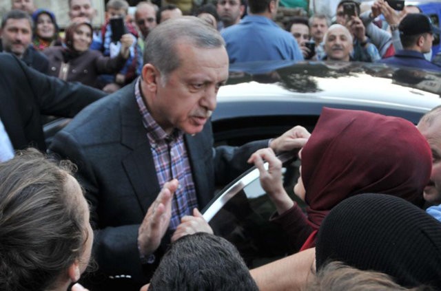FETÖ’den Açığa Alınan Eşi İçin Erdoğan’dan Yardım İstedi