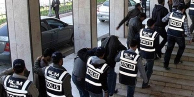 32 İlde FETÖ Operasyonu: 125 “Mahrem İmam”a Yakalama Kararı