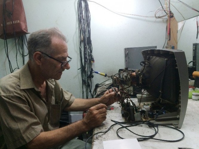 Televizyon Tamirciliği Son Demlerini Yaşıyor
