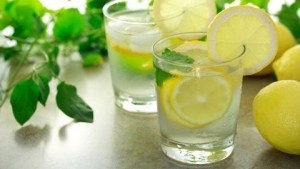 Limonlu Suyun Faydaları Nelerdir?