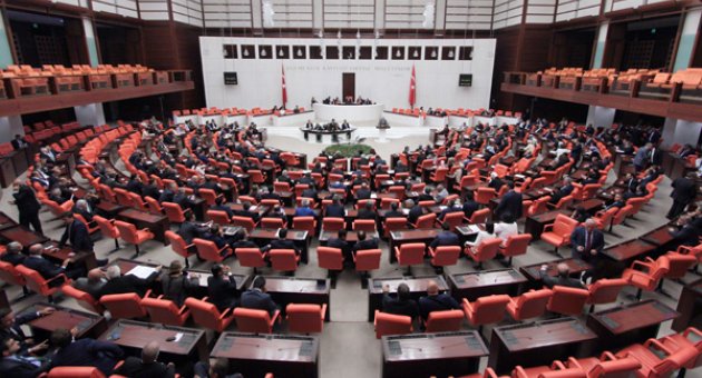 Tezkere 1 Yıl Uzatılıyor
