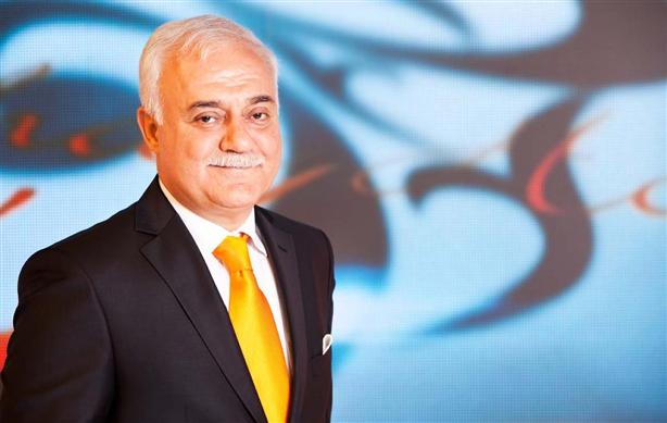 Nişanlı Genç Kızın Sorusu Nihat Hatipoğlu’nu Duraksattı