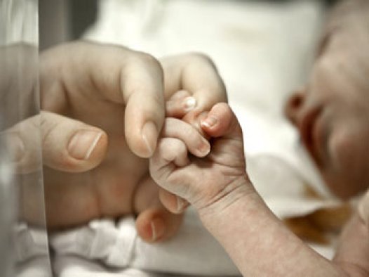 Oksijen Yerine Kahkaha Gazı Verilen Bebek Öldü
