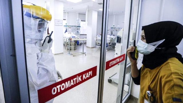 Vaka Sayılarındaki Artış Sonrası Sağlık Çalışanları İstifa Etmeye Başladı