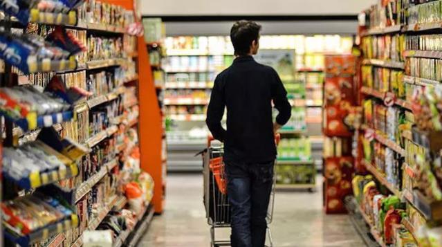 Dövizin Çakılması Sonrası Gözler Marketlerde! Fiyatlar Düşmediği Gibi “İndirim” Duyurularıyla Vatandaşı Kandırıyorlar