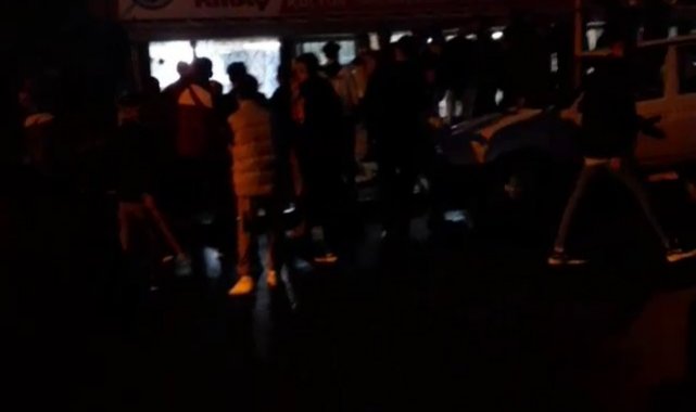 Esenyurt’ta dernek bastılar, ortalığı savaş alanına çevirdiler
