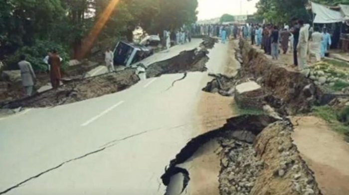 Pakistan’da 5,9 Büyüklüğünde Deprem! 6’Sı Çocuk 20 Kişi Öldü, 300’Ün Üzerinde Yaralı Var