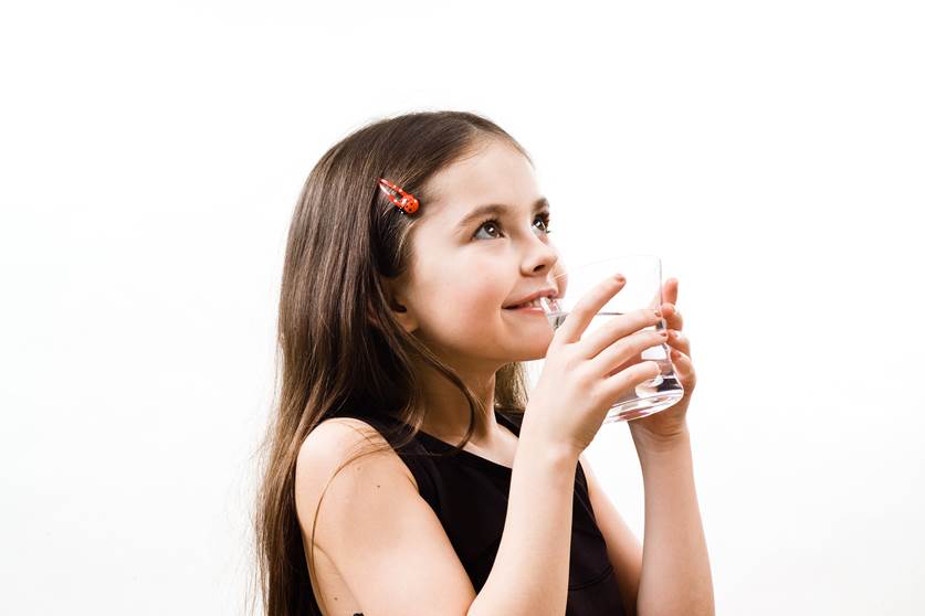 Metabolizma İçin Çocuğunuza Su İçirin