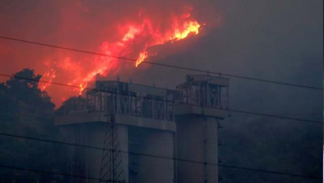 Milas Belediye Başkanı’ndan yeni uyarı: Yangın, Yeniköy Termik Santrali’ne doğru ilerliyor