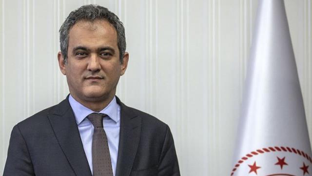 15 Bin Öğretmen Atamasında Öncelik 2021’lilere Verilince Milli Eğitim Bakanı Mahmut Özer İstifaya Davet Edildi