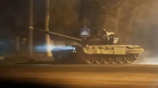Ortalık Kan Gölüne Dönebilir! Yüzlerce Rus Tankı, Ukrayna’nın Harkov Şehrine Doğru İlerliyor