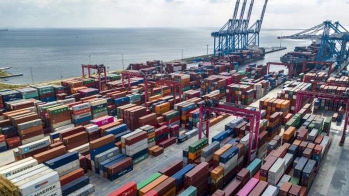 Son Dakika: İhracat İthalatı Karşılayamadı! Dış Ticaret Aralıkta 6,7 Milyar Dolar Açık Verdi