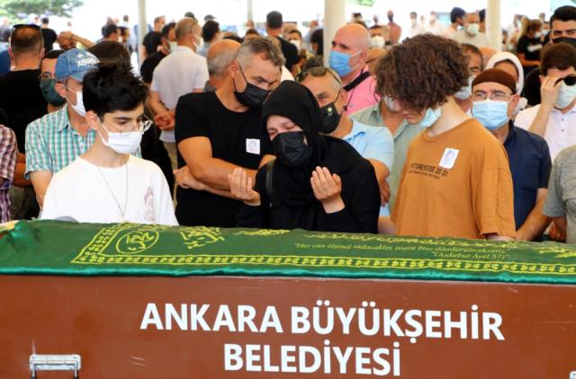 Tıp öğrencisi Onur Eker’in sır ölümünde ön otopsi raporu çıktı: Vücudunda çok sayıda arı iğnesi var