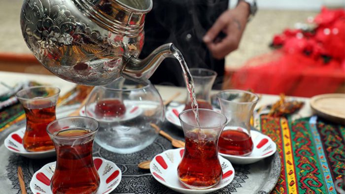 Türk Çay Demleme Yöntemi Dünyada Merak Konusu Oldu, Herkes Nasıl Yapıldığını Araştırıyor